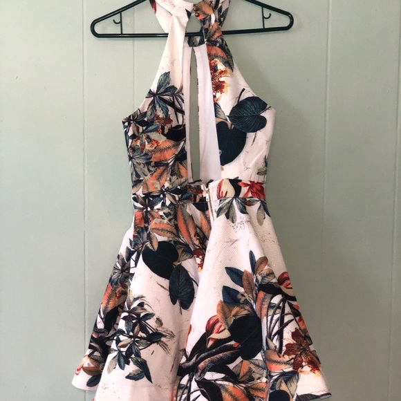 High Neck LuLu's Dress - Picture 3 of 4